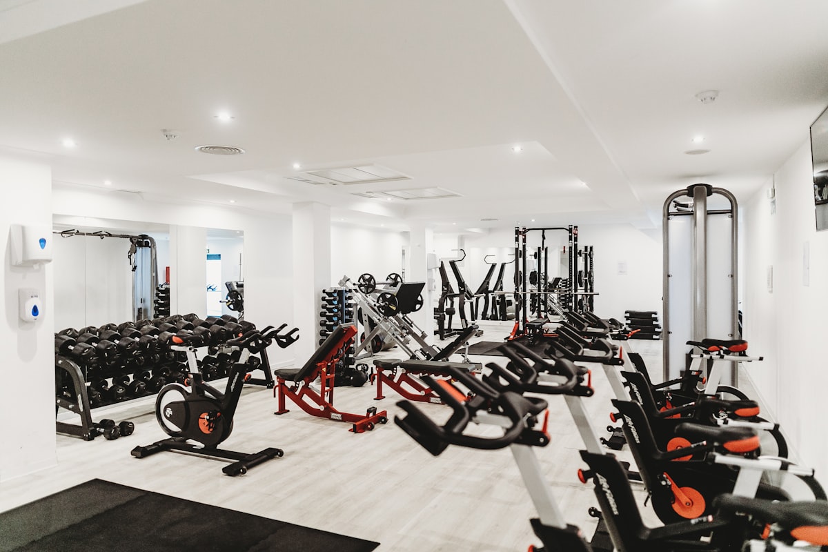5 razones por las que un centro de entrenamiento es mejor que un gimnasio de cuota